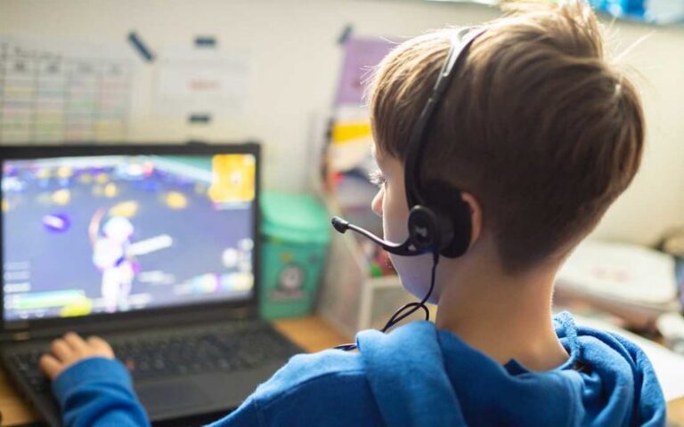 Die besten Gaming Laptops für Kinder – Zum Zocken von Vätern empfohlen: